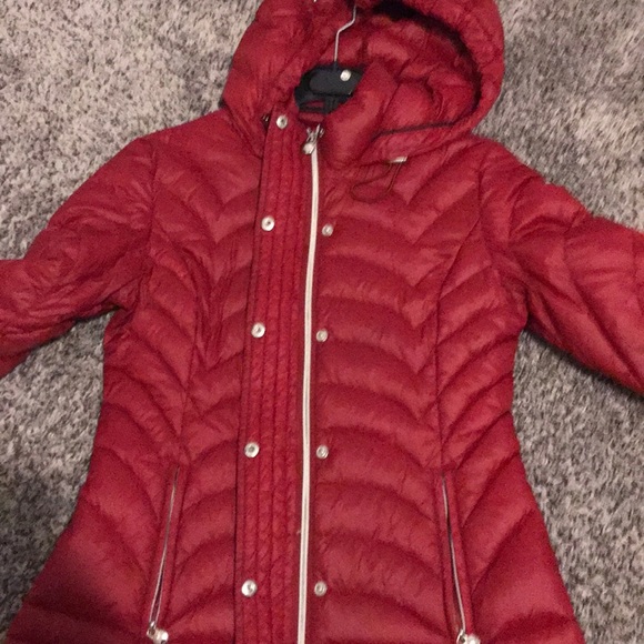 Red puffer jacket. - Picture 5 of 5